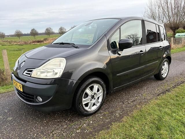 Zwart Occasion 2008 Renault Grand Modus Dynamique MPV | € 1.350 (Goede deal) - Afbeelding 1/4