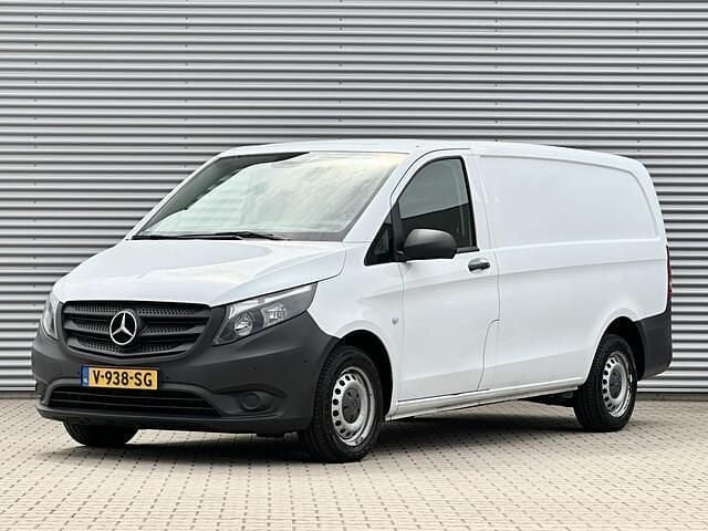 Wit Gebruikt 2018 Mercedes Vito MPV | € 8.750 (Super prijs) - Afbeelding 1/4