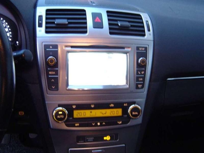 Occasion Toyota Avensis Comfort 132 PK (97 kW) 2013 Groen MPV