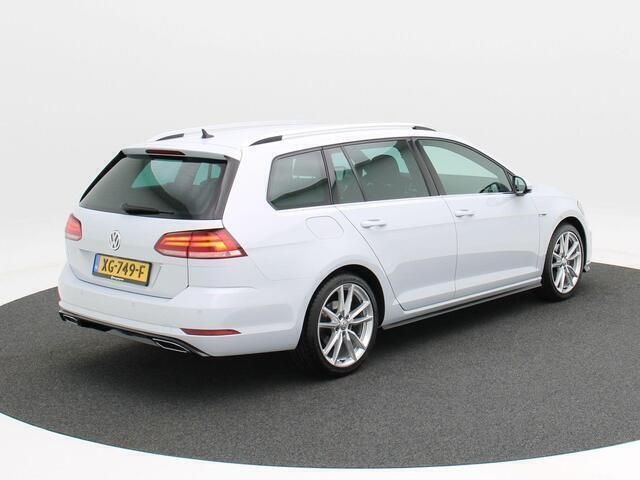 Wit, metallic lak Gebruikt 2019 VW Golf VII R-line Stationwagen | € 23.850 (Eerlijke prijs) - Afbeelding 1/4
