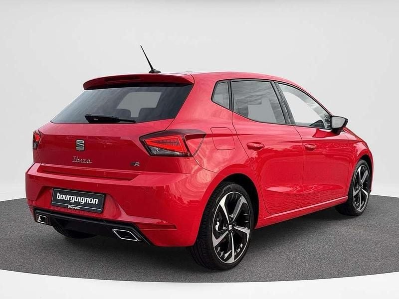Occasion Seat Ibiza Business 110 PK (80 kW) 2024 Rood Hatchback