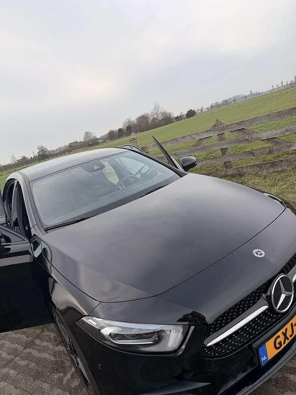 Occasion Mercedes A250 AMG line 160 PK (117 kW) 2021 Zwart Hatchback
