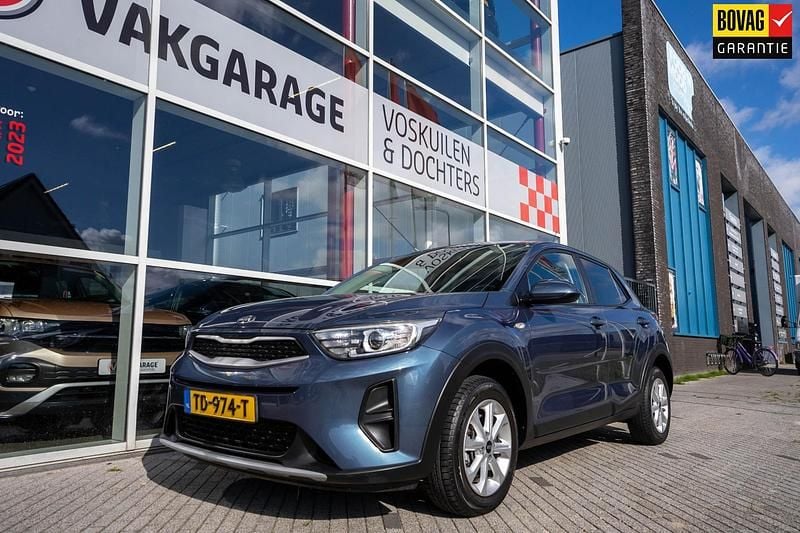Blauw Gebruikt 2018 Kia Stonic SUV | € 14.950 (Eerlijke prijs) - Afbeelding 1/4