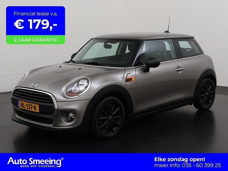Grijs Gebruikt 2017 Mini Cooper Business Hatchback | € 13.495 (Goede deal) - Afbeelding 1/4
