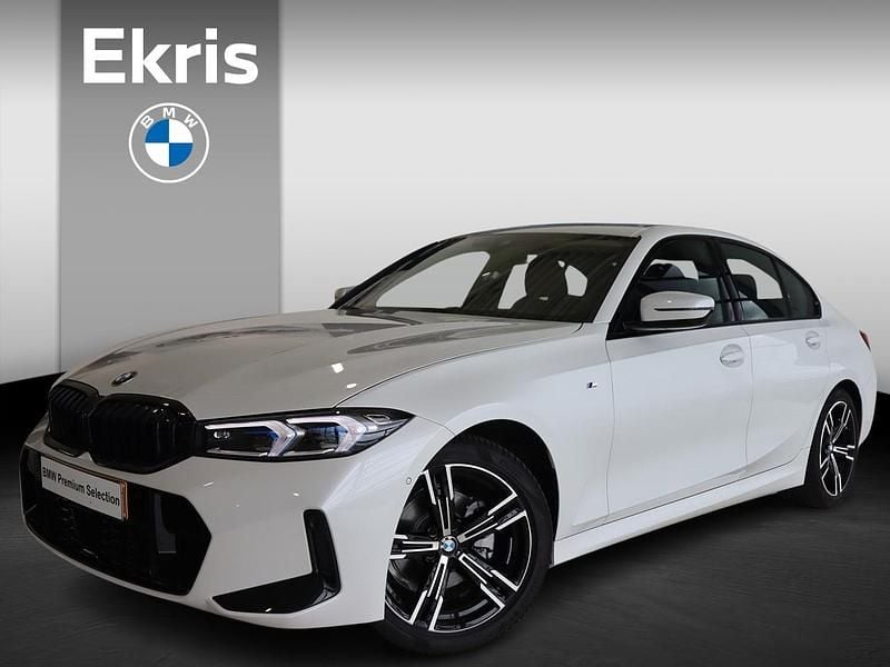Wit Gebruikt 2024 BMW 320 M Sport Sedan | € 46.900 (Duur) - Afbeelding 1/4