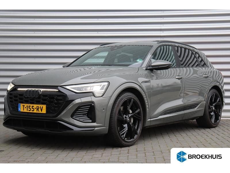 Grijs Occasion 2023 Audi Q8 e-tron SUV | € 50.895 (Eerlijke prijs) - Afbeelding 1/1