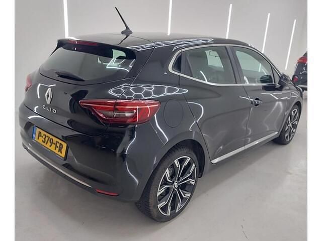 Occasion Renault Clio V Intens 91 PK (66 kW) 2022 Zwart (metallic) Hatchback