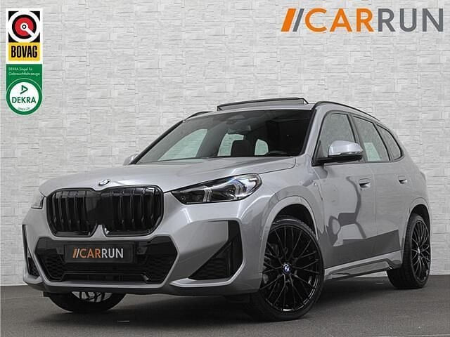 Grijs (metallic) Occasion 2025 BMW X1 M Sport SUV | € 50.900 (Eerlijke prijs) - Afbeelding 1/4