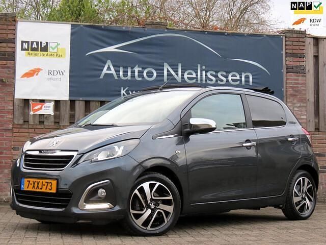 Grijs (metallic) Gebruikt 2014 Peugeot 108 Allure Top Cabriolet | € 6.950 (Eerlijke prijs) - Afbeelding 1/4