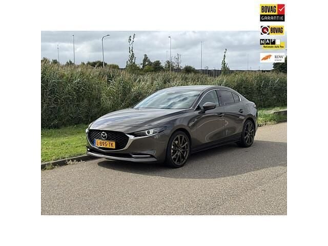 Bruin Gebruikt 2021 Mazda 3 Luxury Sedan | € 21.950 (Goede deal) - Afbeelding 1/4