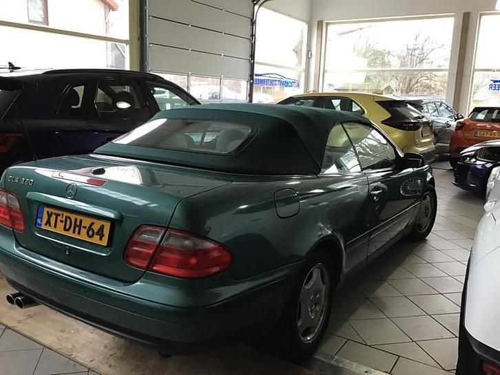 Occasion Mercedes CLK320 Elegance 218 PK (160 kW) 1999 Groen Cabriolet