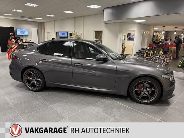 Occasion Alfa Romeo Giulia Super 200 PK (147 kW) 2018 Grijs Sedan
