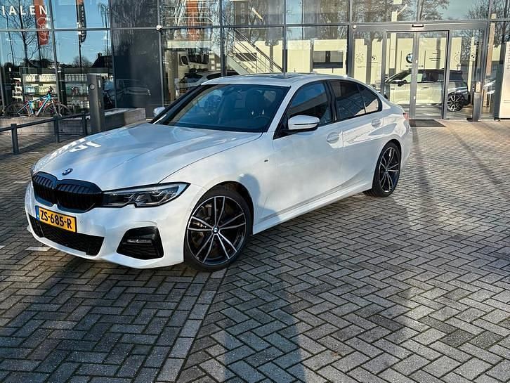 Occasion BMW 320 Executive 183 PK (134 kW) 2019 Wit Sedan
