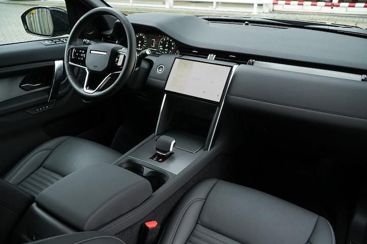 Occasion Land Rover Discovery Sport SE Dynamic 271 PK (199 kW) 2025 Zwart SUV