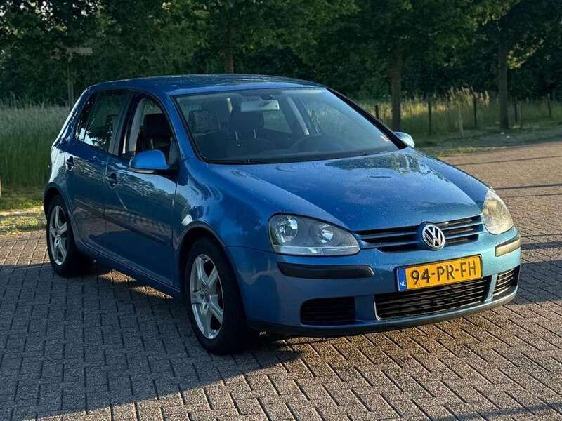 Blauw Gebruikt 2004 VW Golf IV Comfortline Hatchback | € 3.000 (Iets duurder) - Afbeelding 1/4