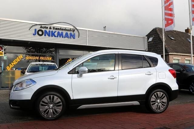 Wit Gebruikt 2013 Suzuki SX4 S-Cross SUV | € 12.250 (Eerlijke prijs) - Afbeelding 1/4
