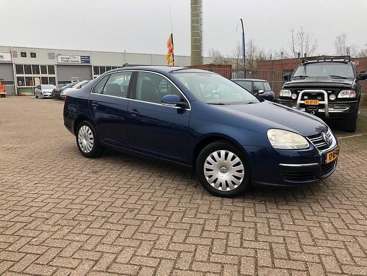 Gebruikt 2007 VW Jetta | € 2.399 (Eerlijke prijs) - Afbeelding 1/4