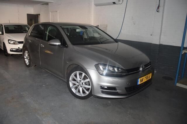 Grijs Gebruikt 2016 VW Golf VII Hatchback | € 14.599 (Eerlijke prijs) - Afbeelding 1/4