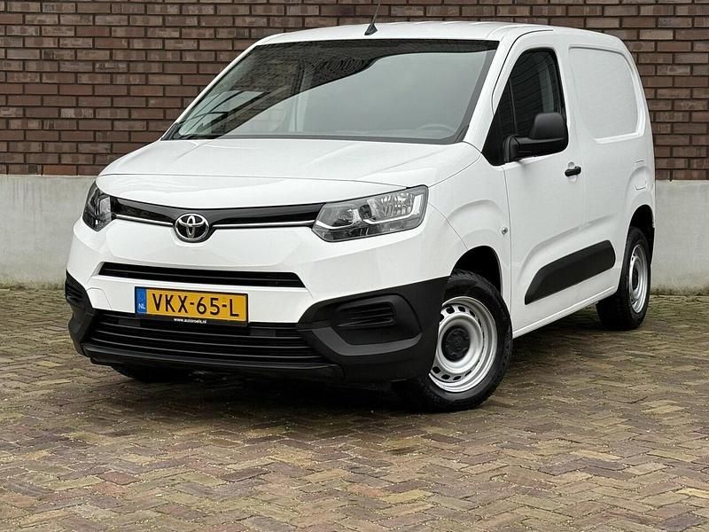 Wit Occasion 2021 Toyota Proace City City MPV | € 11.817 (Super prijs) - Afbeelding 1/4