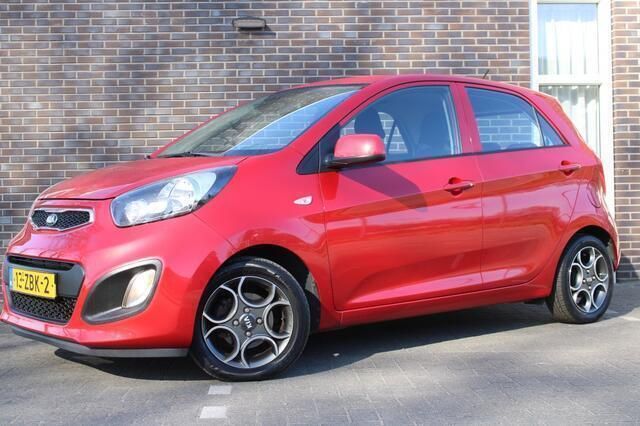 Rood Gebruikt 2013 Kia Picanto 2 Hatchback | € 5.999 (Iets duurder) - Afbeelding 1/4