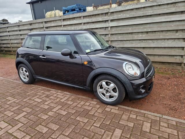Bruin Gebruikt 2013 Mini ONE Pepper Hatchback | € 4.999 (Eerlijke prijs) - Afbeelding 1/4