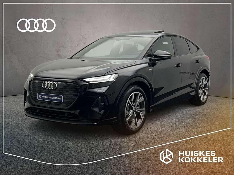 Zwart Nieuw 2025 Audi Q4 Sportback e-tron Competition SUV | € 64.180 (Iets duurder) - Afbeelding 1/4