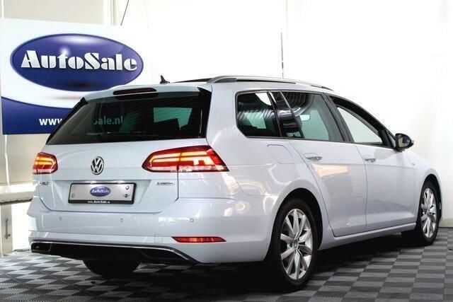 Occasion VW Golf VII Highline 131 PK (96 kW) 2019 Wit, metallic lak Stationwagen