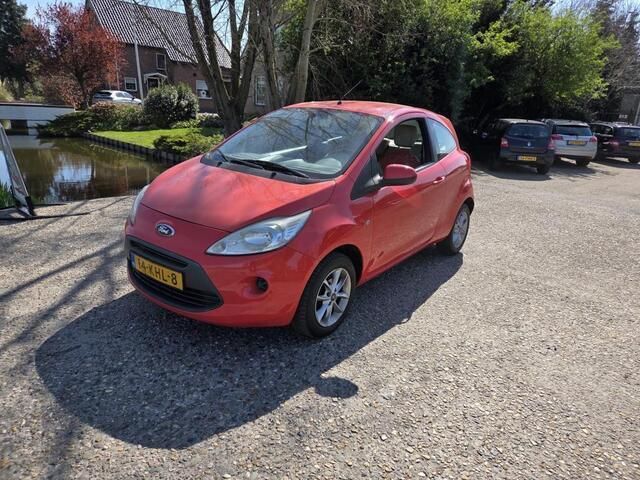Rood Gebruikt 2009 Ford Ka Trend Hatchback | € 2.250 (Eerlijke prijs) - Afbeelding 1/4