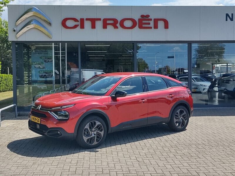 Rood Gebruikt 2024 Citroën C4 PureTech SUV | € 25.240 (Eerlijke prijs) - Afbeelding 1/4