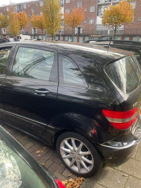 Zwart Gebruikt 2006 Mercedes B170 MPV | € 3.600 (Super prijs) - Afbeelding 1/4