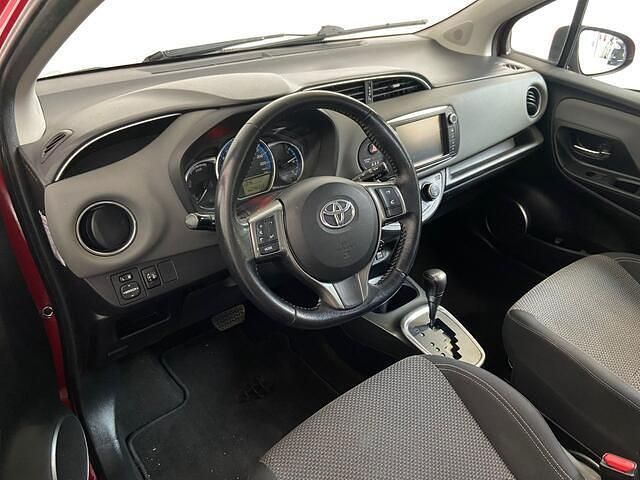 Occasion Toyota Yaris 75 PK (55 kW) 2014 Rood Hatchback
