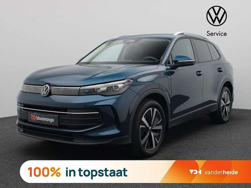Blauw, metallic lak Gebruikt 2024 VW Tiguan Edition SUV | € 44.500 (Super prijs) - Afbeelding 1/3