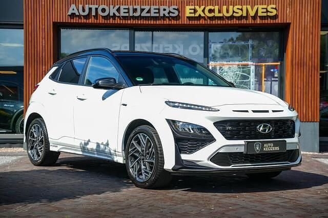Wit Occasion 2022 Hyundai Kona N Line SUV | € 26.900 (Eerlijke prijs) - Afbeelding 1/4