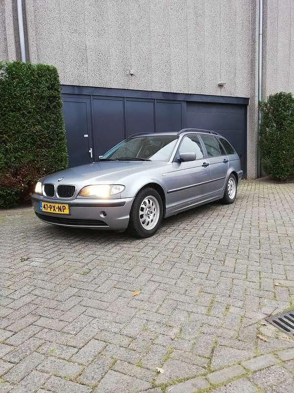 Grijs Gebruikt 2005 BMW 316 Stationwagen | € 650 (Goede deal) - Afbeelding 1/4