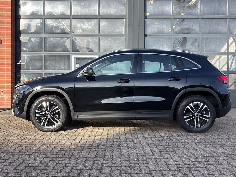 Occasion Mercedes GLA250 Luxury 218 PK (160 kW) 2025 Zwart SUV