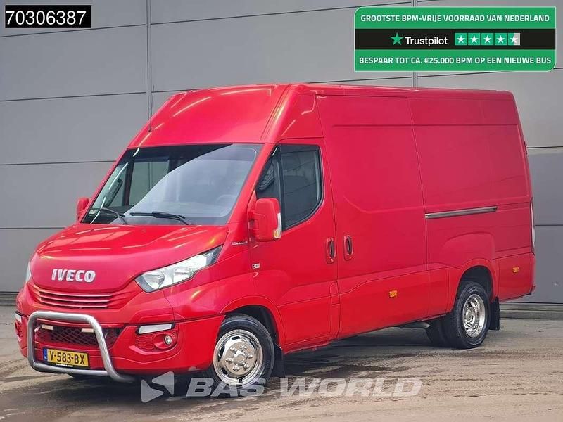 Rood Occasion 2017 Iveco Daily Van | € 14.900 - Afbeelding 1/3