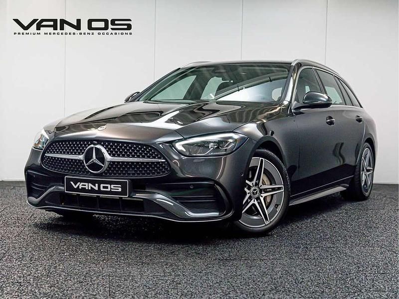 Grijs Gebruikt 2022 Mercedes C180 AMG line Stationwagen | € 37.995 (Eerlijke prijs) - Afbeelding 1/4