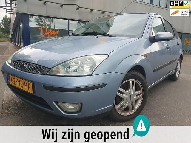 Grijs Gebruikt 2003 Ford Focus Trend Hatchback | € 1.000 (Eerlijke prijs) - Afbeelding 1/4