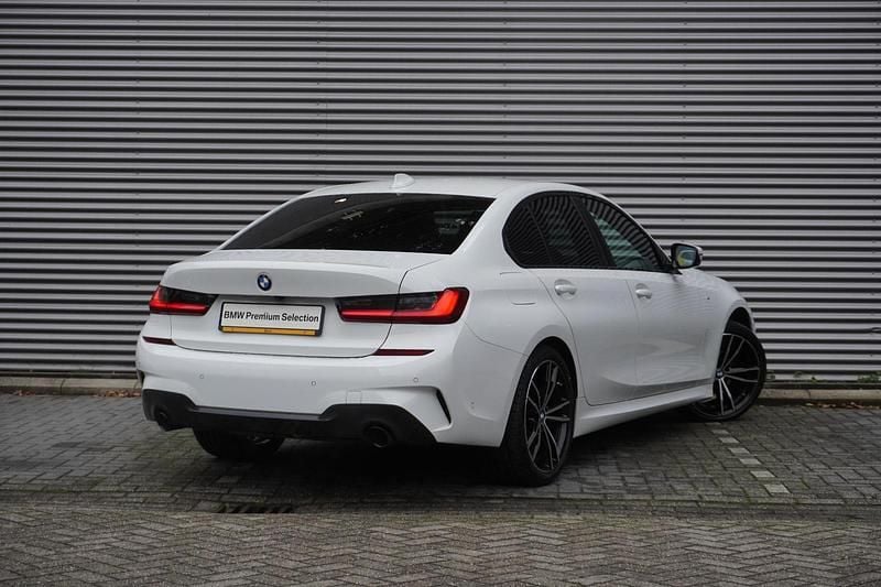 Occasion BMW 318 Comfort Edition 156 PK (114 kW) 2021 Wit Sedan
