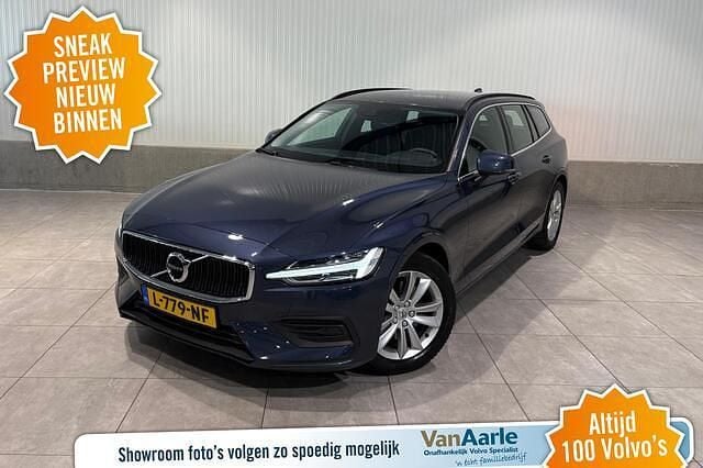 Blauw Gebruikt 2021 Volvo V60 Momentum Stationwagen | € 27.250 - Afbeelding 1/3