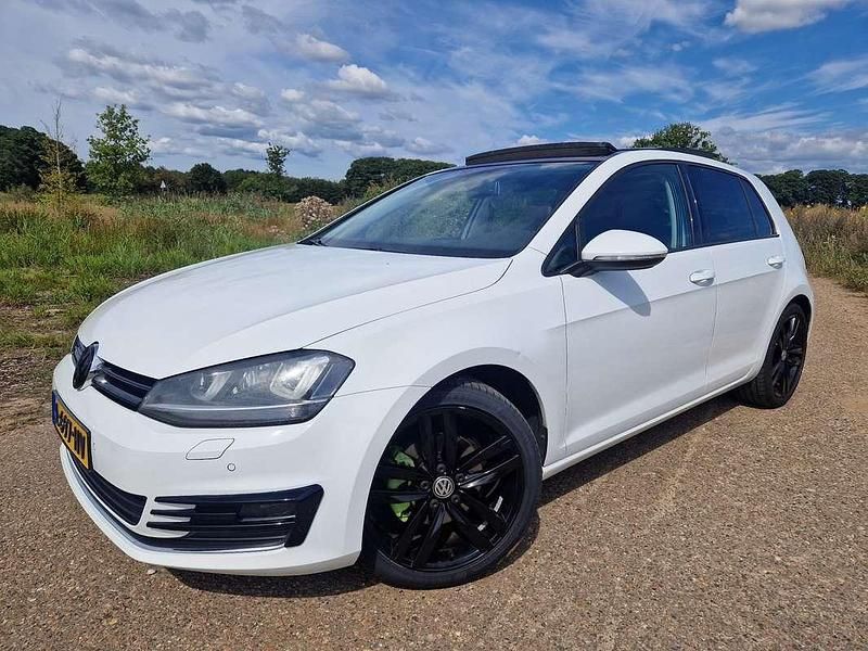 Wit Gebruikt 2013 VW Golf VII Highline Hatchback | € 6.999 (Goede deal) - Afbeelding 1/4