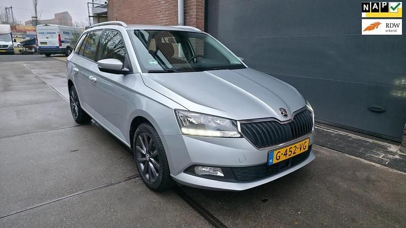 Grijs Occasion 2019 Skoda Fabia Business Line Stationwagen | € 11.850 (Eerlijke prijs) - Afbeelding 1/4
