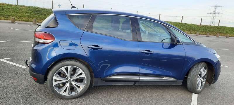 Blauw Gebruikt 2017 Renault Scénic IV Intens MPV | € 9.975 - Afbeelding 1/4