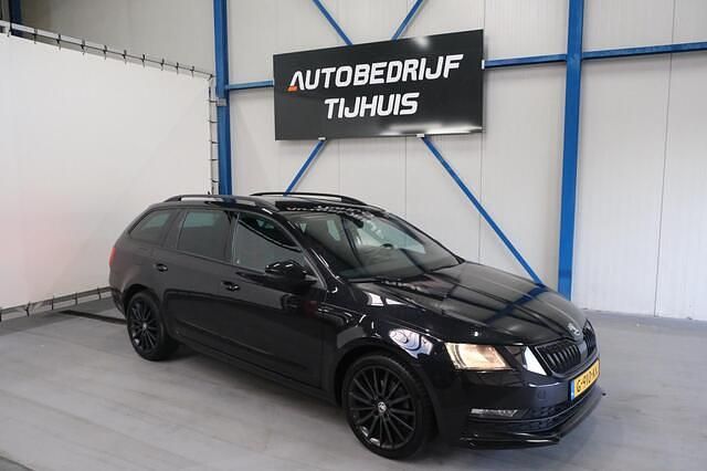 Zwart (metallic) Gebruikt 2019 Skoda Octavia Business Line Stationwagen | € 14.750 (Iets duurder) - Afbeelding 1/4
