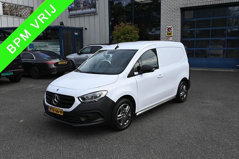Wit Gebruikt 2023 Mercedes Citan 108 Van | € 16.950 (Eerlijke prijs) - Afbeelding 1/4