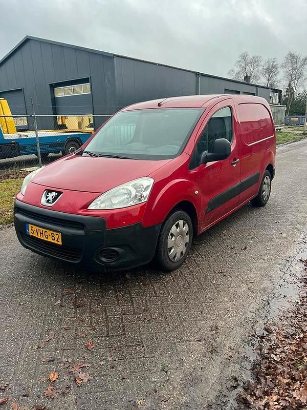 Gebruikt 2010 Peugeot Partner MPV | € 1.450 (Super prijs) - Afbeelding 1/4