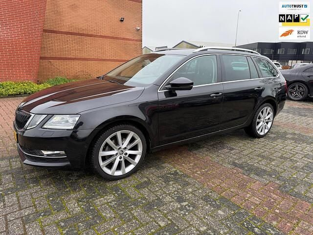 Zwart Gebruikt 2019 Skoda Octavia Business Line Stationwagen | € 12.950 (Eerlijke prijs) - Afbeelding 1/4