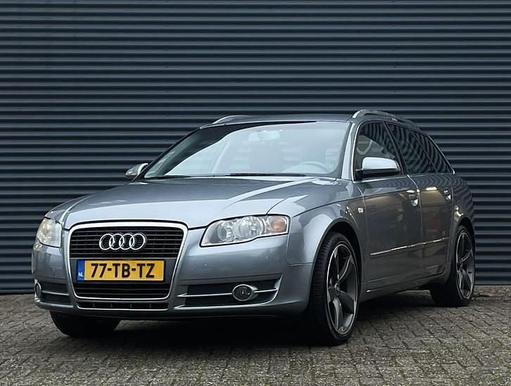Grijs Occasion 2006 Audi A4 Stationwagen | € 5.750 (Duur) - Afbeelding 1/4