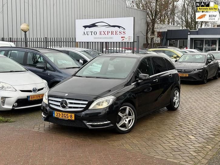 Gebruikt 2012 Mercedes B200 Ambition MPV | € 10.950 (Eerlijke prijs) - Afbeelding 1/4