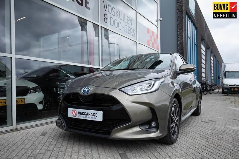 Occasion Toyota Yaris Hybrid Design 116 PK (85 kW) 2021 Groen Hatchback